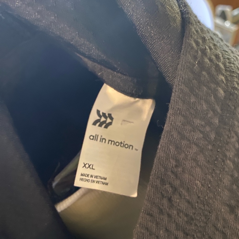 Black Textured pullover - Picture 4 of 4